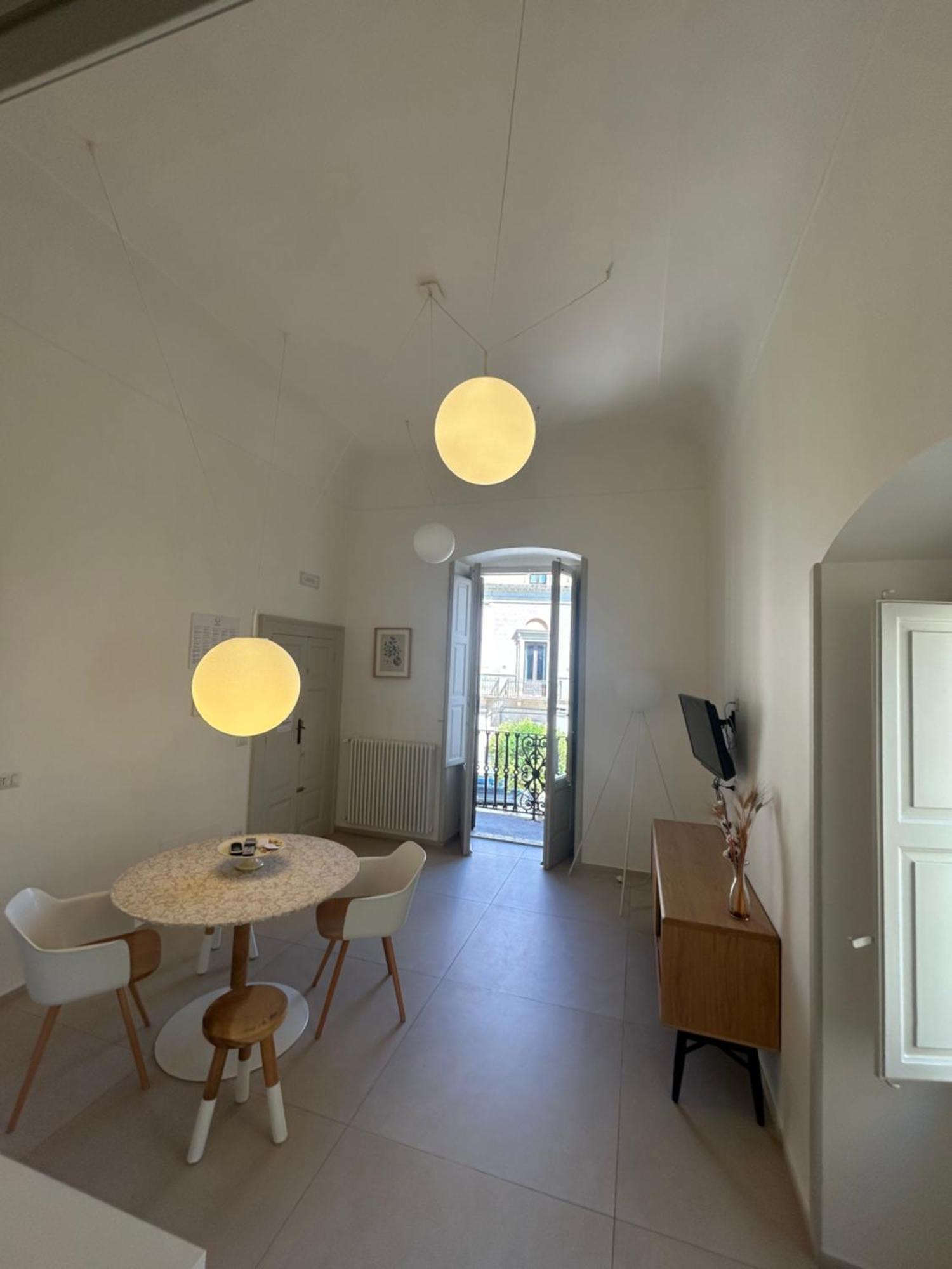 Palazzo Iato Apartment รูติเญียโน ภายนอก รูปภาพ