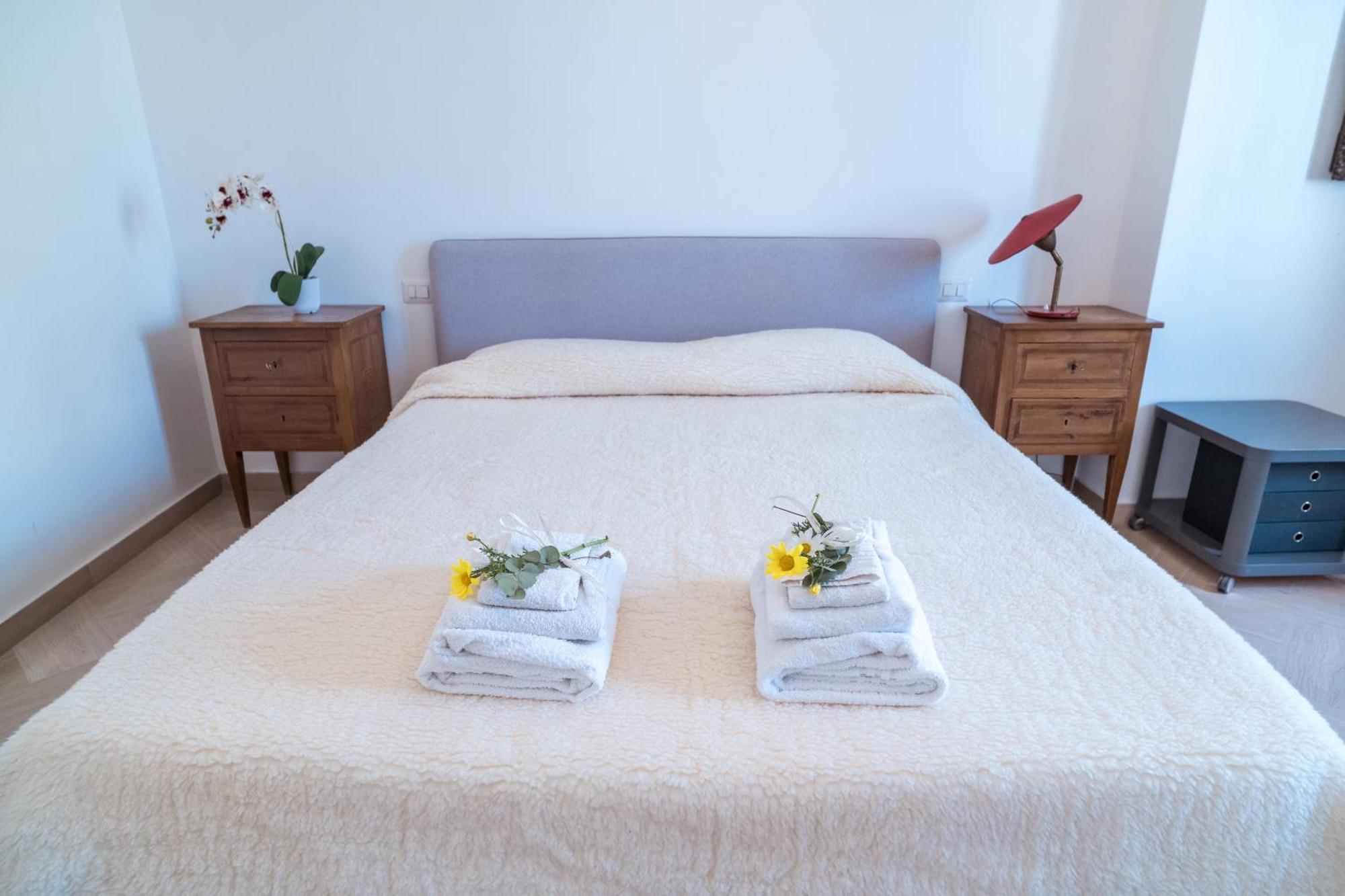 Palazzo Iato Apartment รูติเญียโน ภายนอก รูปภาพ