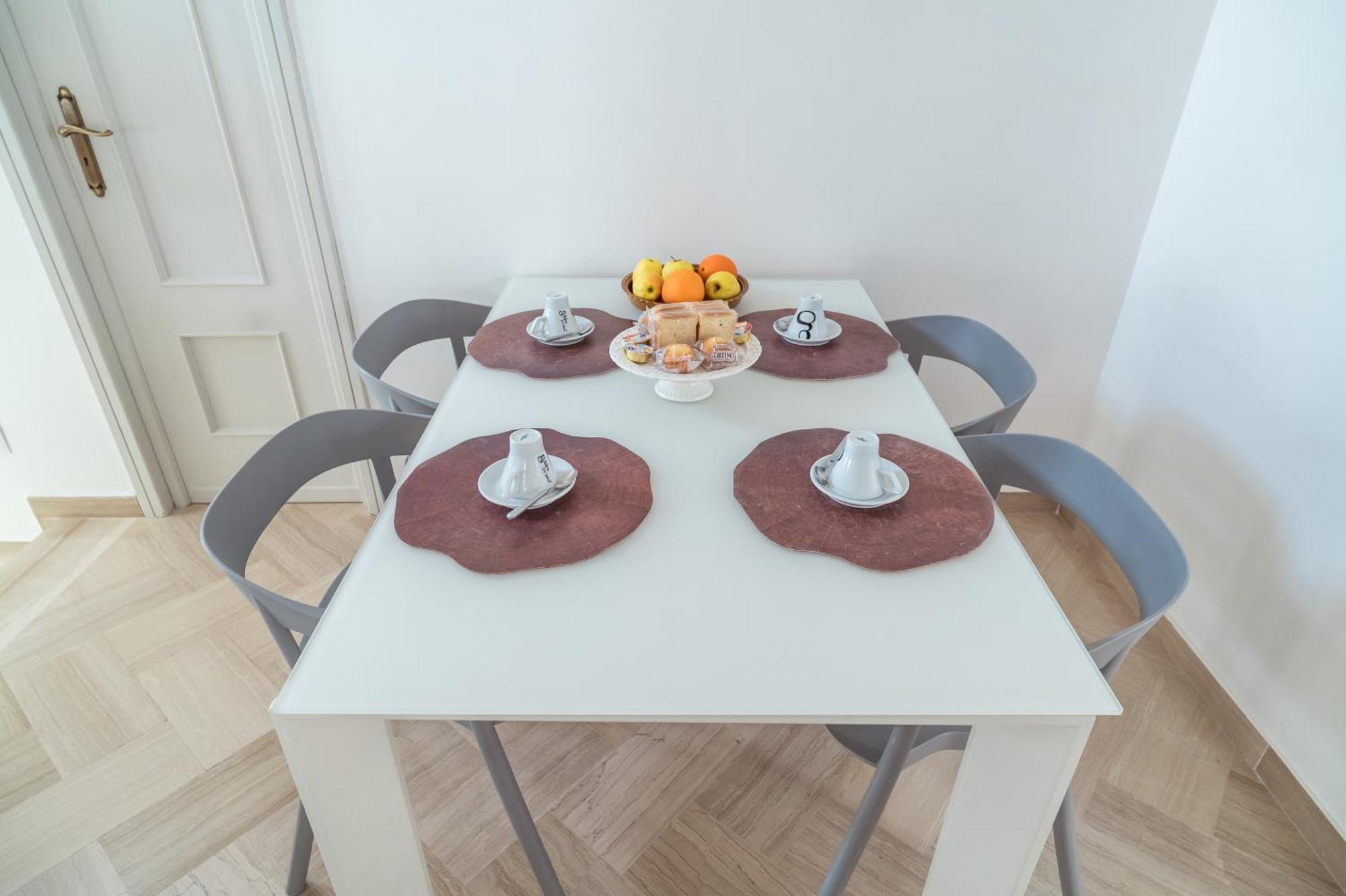 Palazzo Iato Apartment รูติเญียโน ภายนอก รูปภาพ