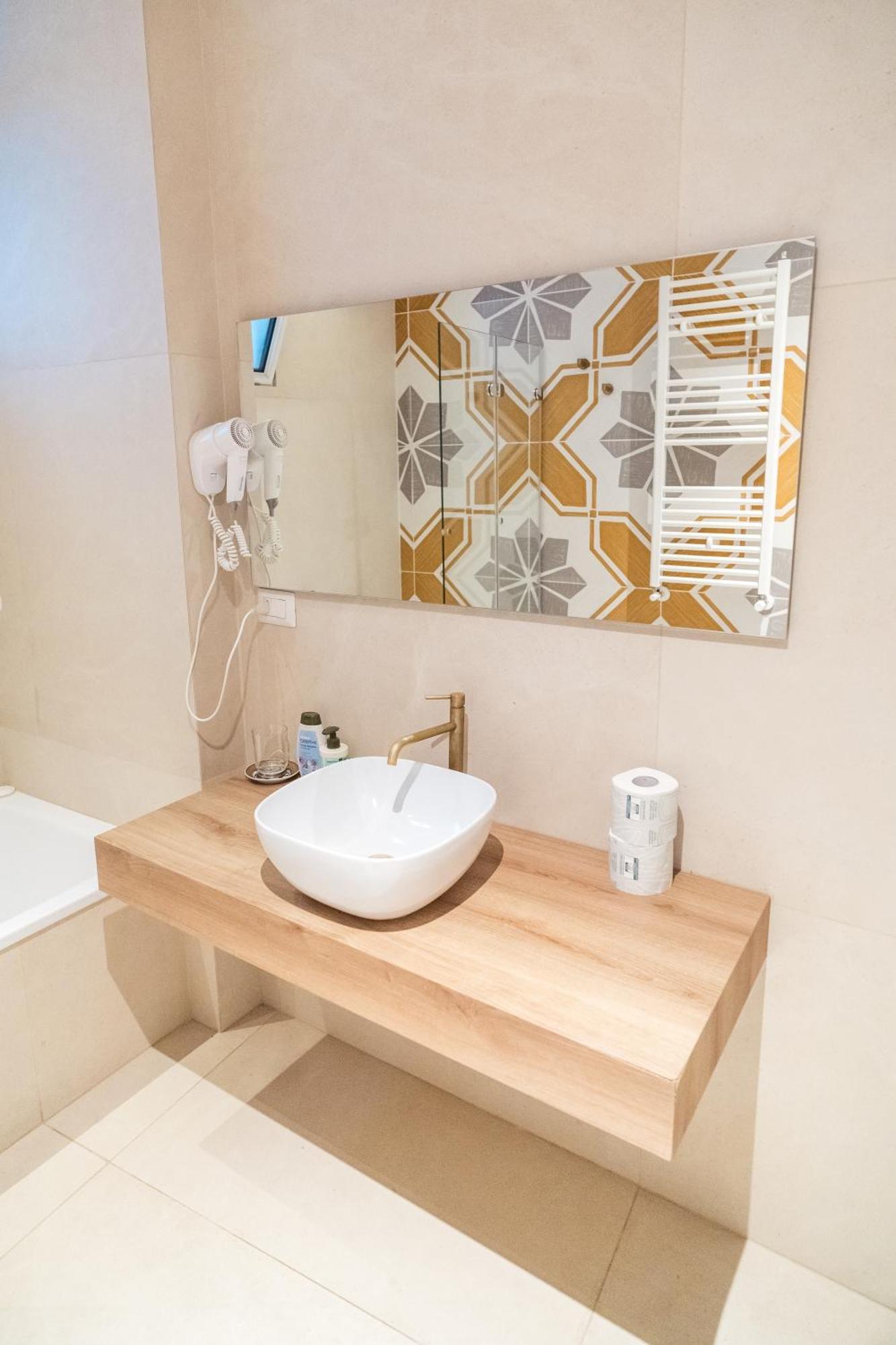 Palazzo Iato Apartment รูติเญียโน ภายนอก รูปภาพ
